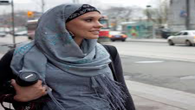 How Did Hijab Lead Lisa Vogl to Islam?
